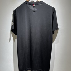 Moncler蒙家 2026春夏最新男女同款👫贸易订单休闲套装,全品相!!网红款!采用logo图案刺绣设 Moncler蒙家 2026春夏最新男女同款👫贸易订单休闲套装,全品相!!网红款!采用logo图案刺绣设