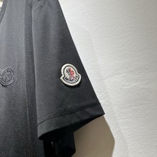 Moncler蒙家 2026春夏最新男女同款👫贸易订单休闲套装,全品相!!网红款!采用logo图案刺绣设 Moncler蒙家 2026春夏最新男女同款👫贸易订单休闲套装,全品相!!网红款!采用logo图案刺绣设