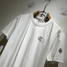 Moncler蒙家 2026春夏最新男女同款👫贸易订单休闲套装,全品相!!网红款!采用logo图案刺绣设 Moncler蒙家 2026春夏最新男女同款👫贸易订单休闲套装,全品相!!网红款!采用logo图案刺绣设