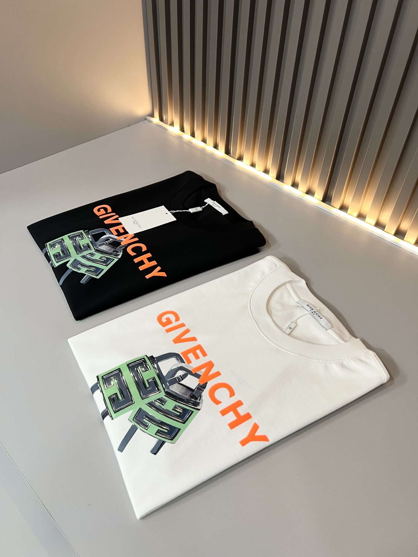 P90 Givenchy 2026 nueva camiseta de manga corta de estilo veraniego para hombres y mujeres, la moda principal inyecta n…