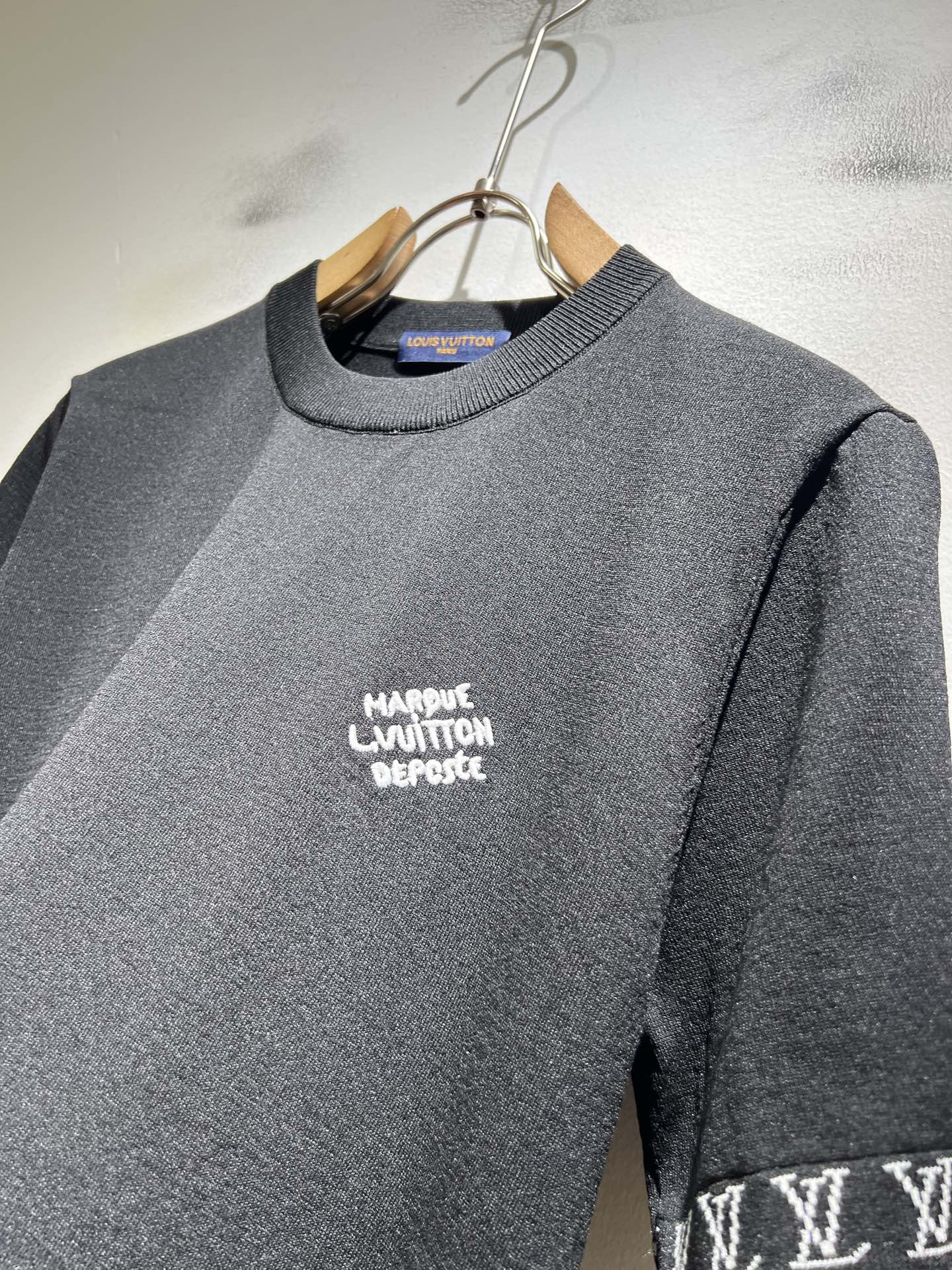 Louis Vuit*on 2026春夏伊力特针织短Polo衫，路易家族的新高端，细节品质永远的那么完美