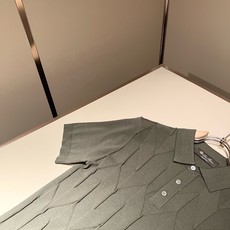 Loro Piana诺悠翩雅 2026春夏男士最新的贸易订单伊力特针织翻领短袖T恤,全品相!!上身舒适透 Loro Piana诺悠翩雅 2026春夏男士最新的贸易订单伊力特针织翻领短袖T恤,全品相!!上身舒适透