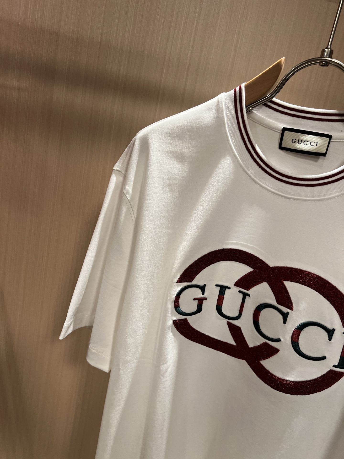 Gucc*古家 2026春夏新款男女同情侣款👫休闲宽松棉质圆领短袖T恤衫！贸易公司渠道稀出，同步官网发售