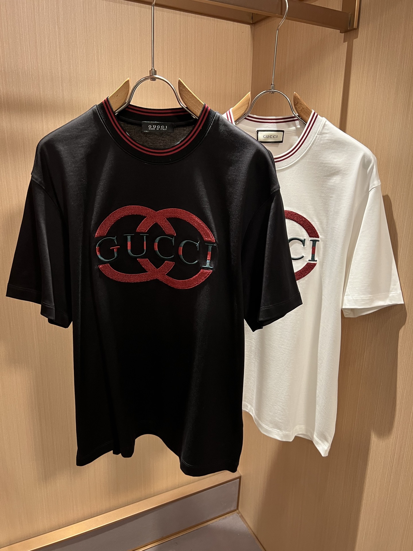 Gucc*古家 2026春夏新款男女同情侣款👫休闲宽松棉质圆领短袖T恤衫！贸易公司渠道稀出，同步官网发售