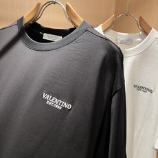 VALENTI*O华伦*奴~柜台款、2026春夏新款短袖T恤衫,前后logo印花刺绣设计!简单时尚而年轻 VALENTI*O华伦*奴~柜台款、2026春夏新款短袖T恤衫,前后logo印花刺绣设计!简单时尚而年轻
