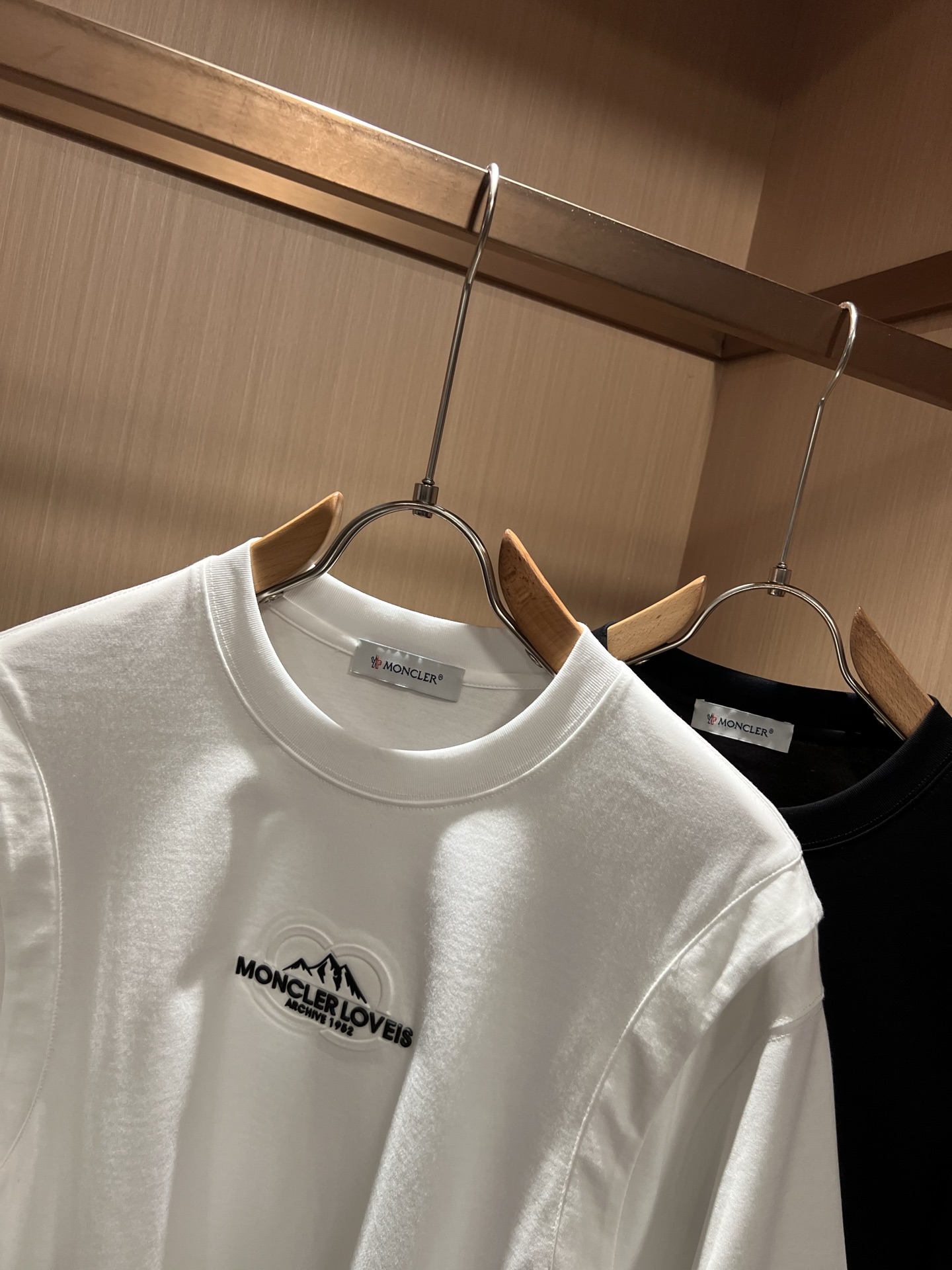 Moncler蒙家 2026春夏最新男女同款👫贸易订单短袖T恤，全品相！！网红款！采用logo图案压胶设