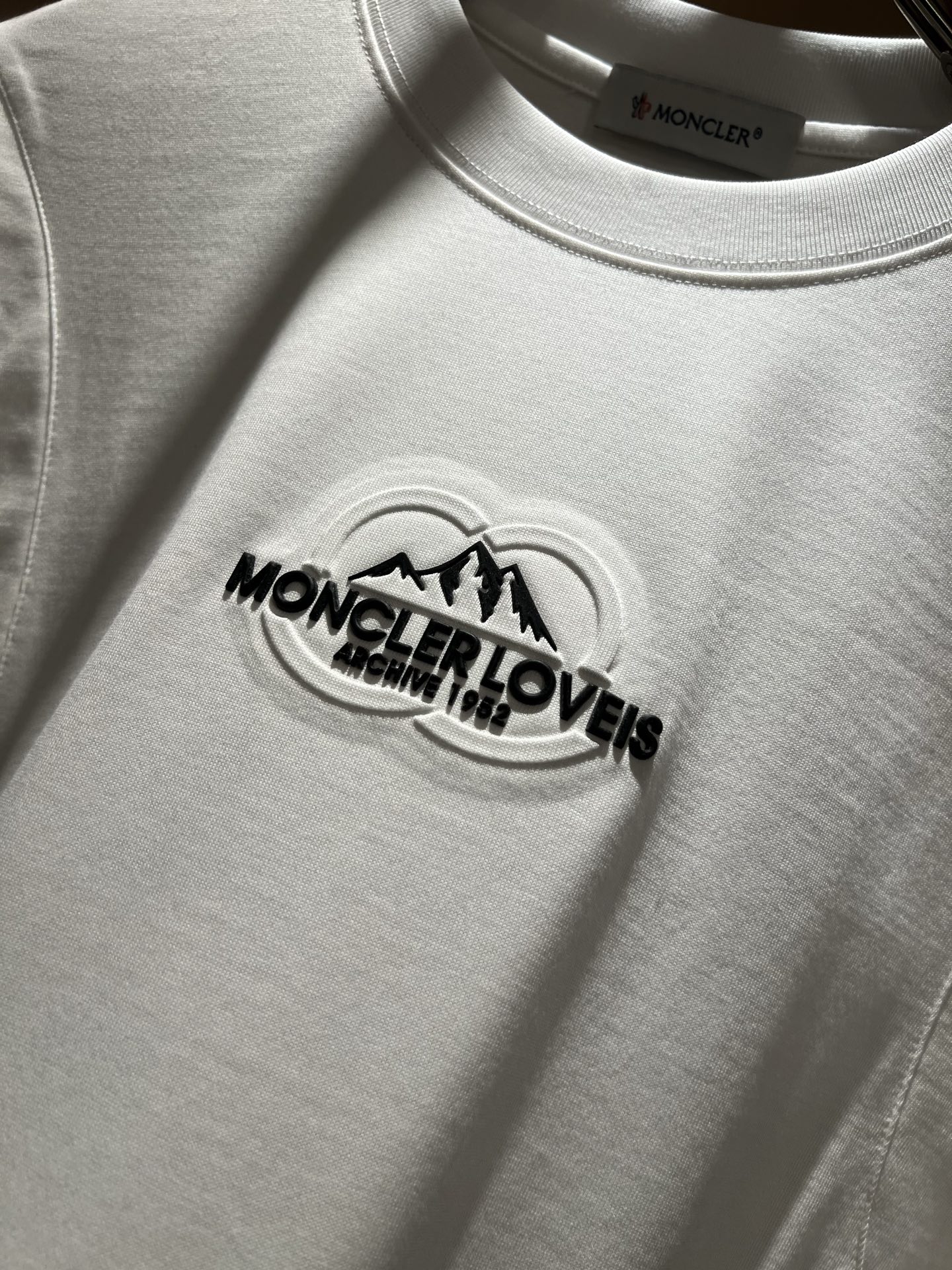 Moncler蒙家 2026春夏最新男女同款👫贸易订单短袖T恤，全品相！！网红款！采用logo图案压胶设