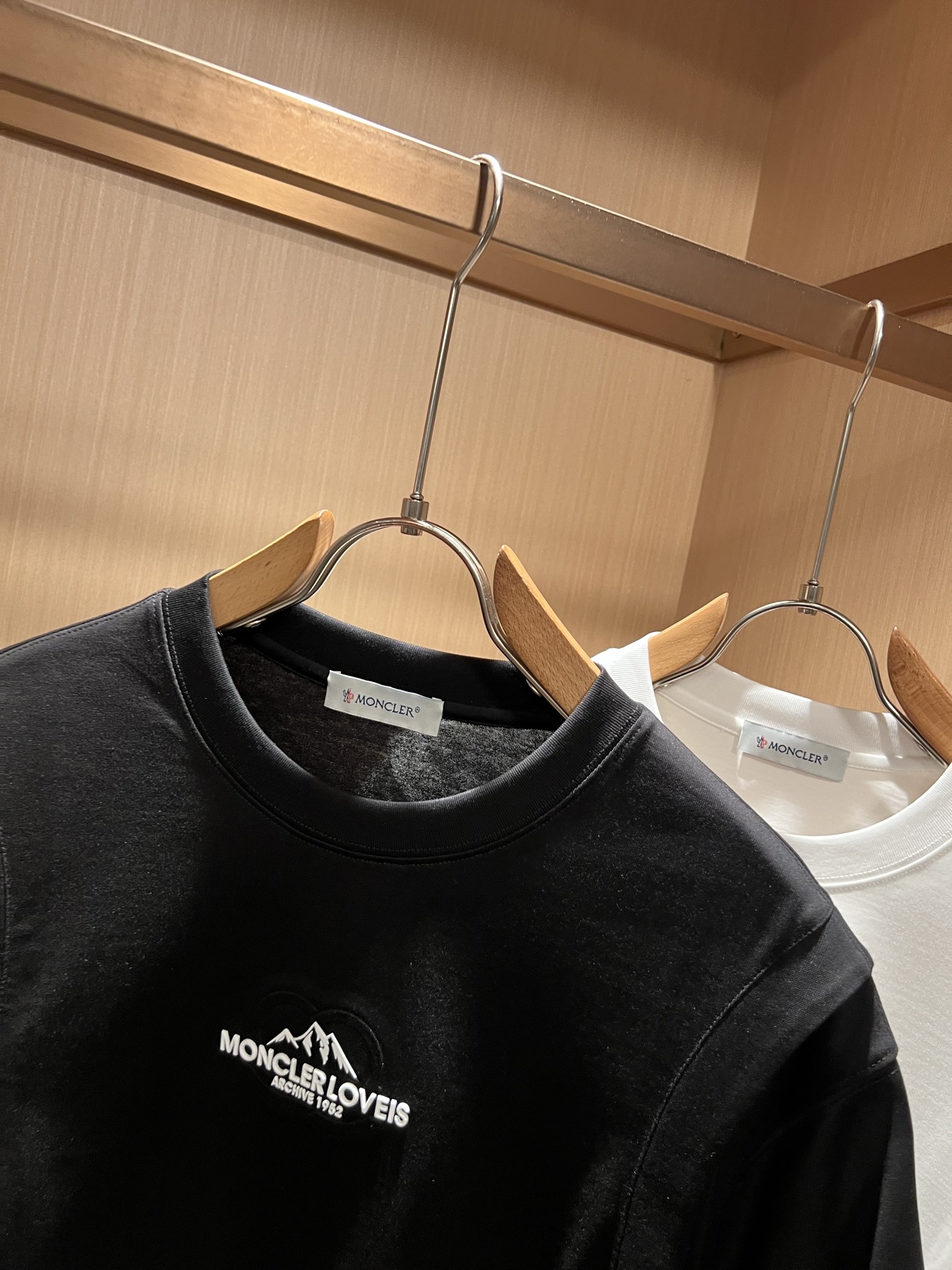 Moncler蒙家 2026春夏最新男女同款👫贸易订单短袖T恤，全品相！！网红款！采用logo图案压胶设
