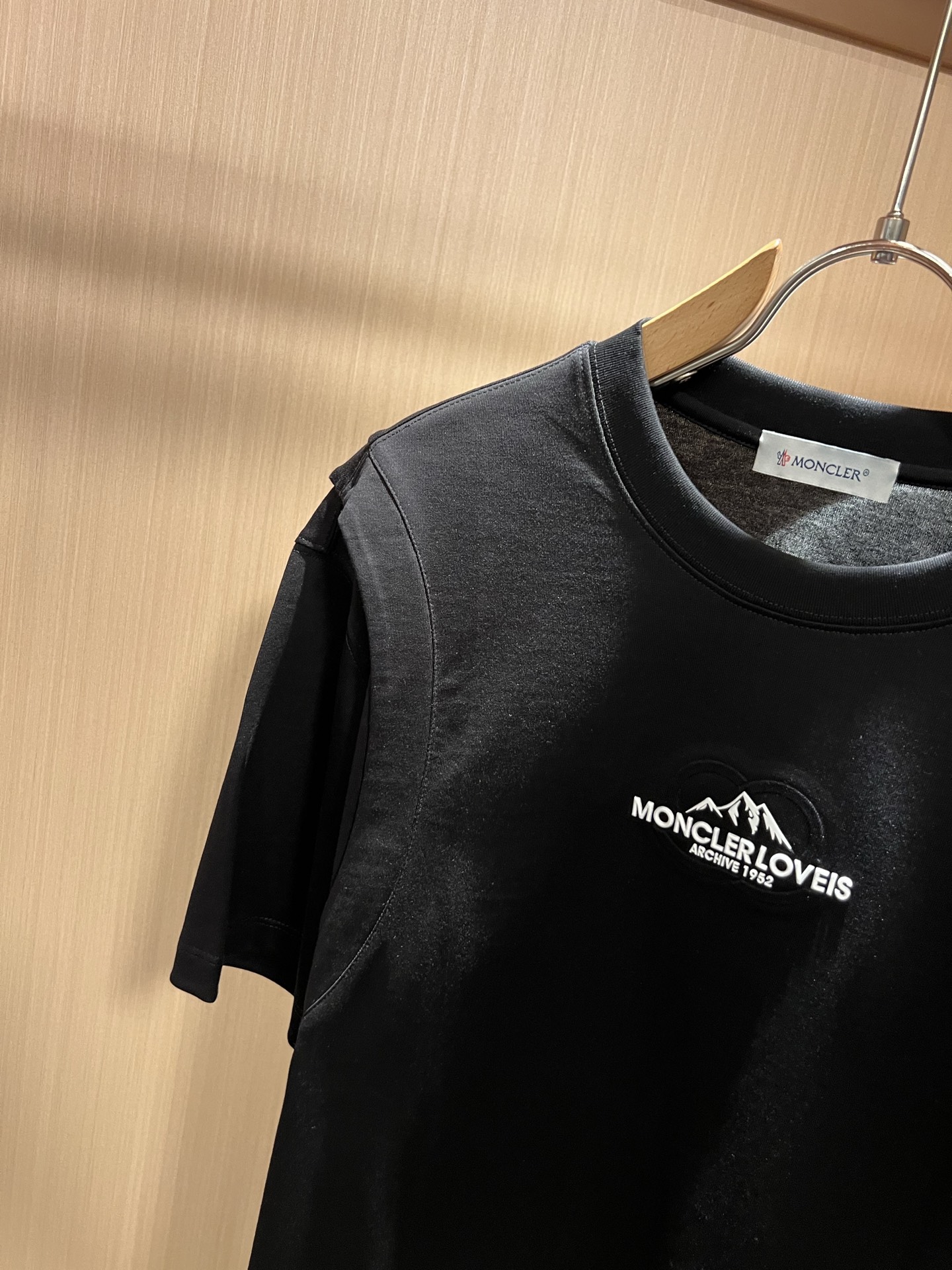 Moncler蒙家 2026春夏最新男女同款👫贸易订单短袖T恤，全品相！！网红款！采用logo图案压胶设