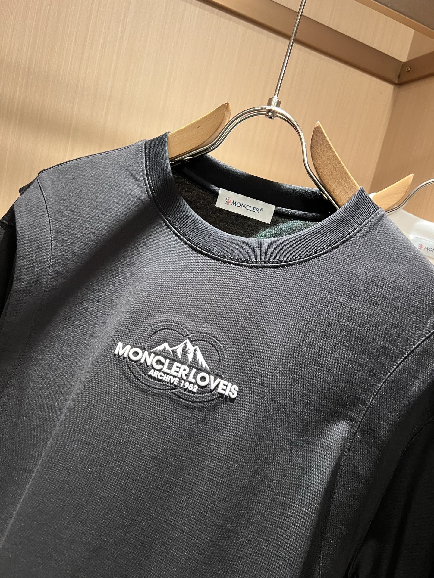 Moncler蒙家 2026春夏最新男女同款👫贸易订单短袖T恤，全品相！！网红款！采用logo图案压胶设