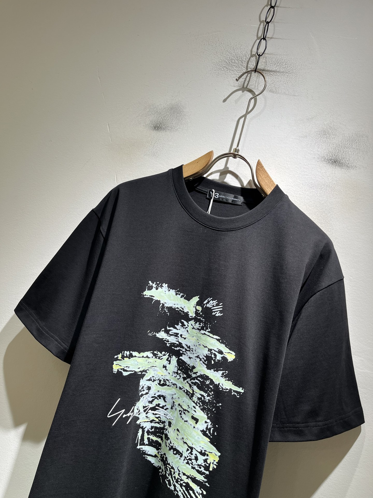 Y- 3山本*耀司 2026春夏新品男女同款👫短袖T恤 ，一面料上身舒适感非常好。炸街必须要拥有它，专柜