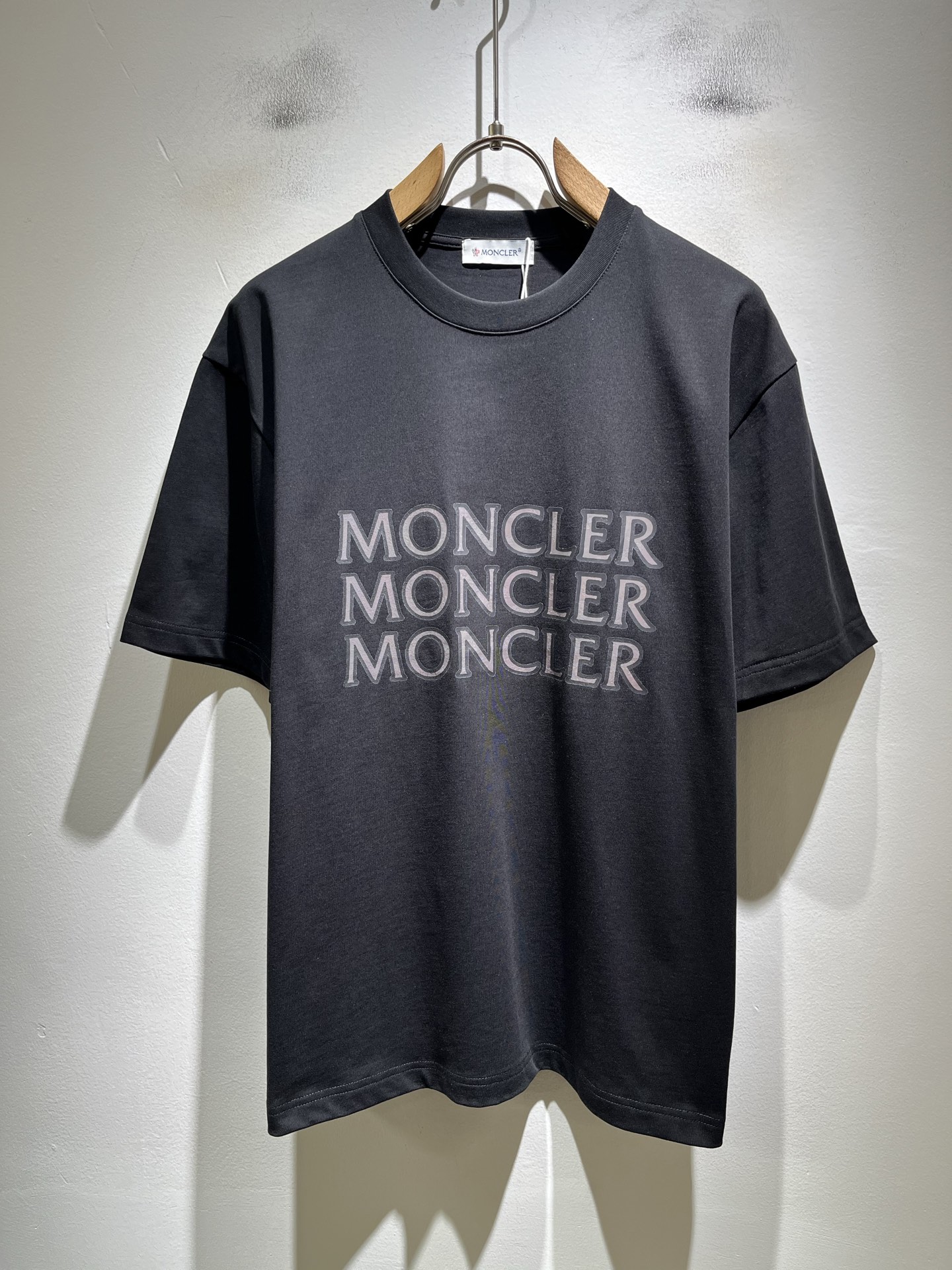 Moncler蒙家 2026春夏最新男女同款👫贸易订单短袖T恤，全品相！！网红款！采用logo图案压胶设