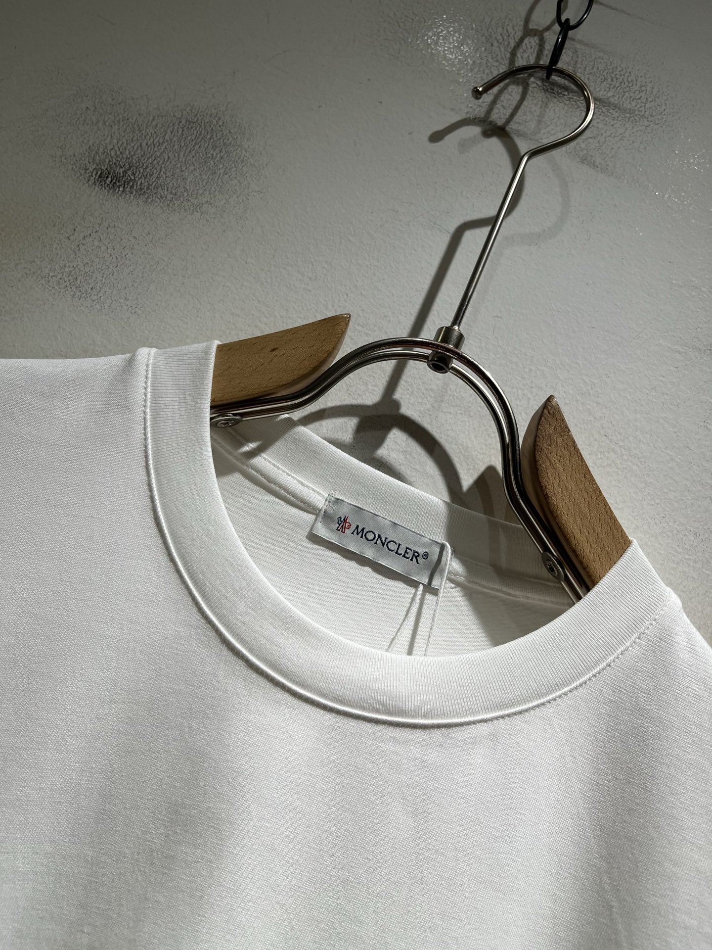 Moncler蒙家 2026春夏最新男女同款👫贸易订单短袖T恤，全品相！！网红款！采用logo图案压胶设