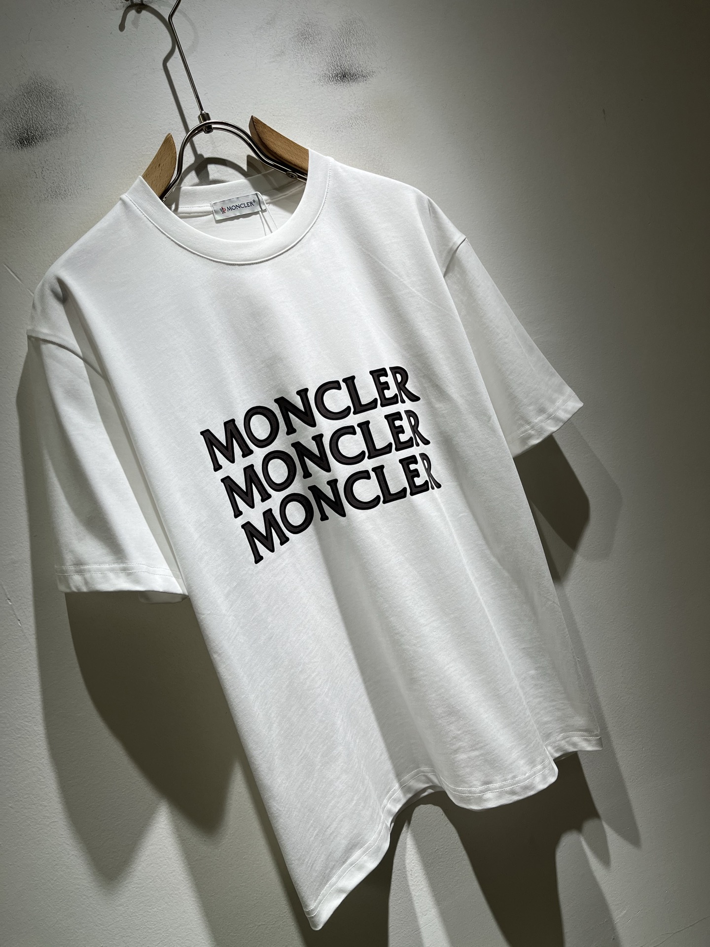 Moncler蒙家 2026春夏最新男女同款👫贸易订单短袖T恤，全品相！！网红款！采用logo图案压胶设
