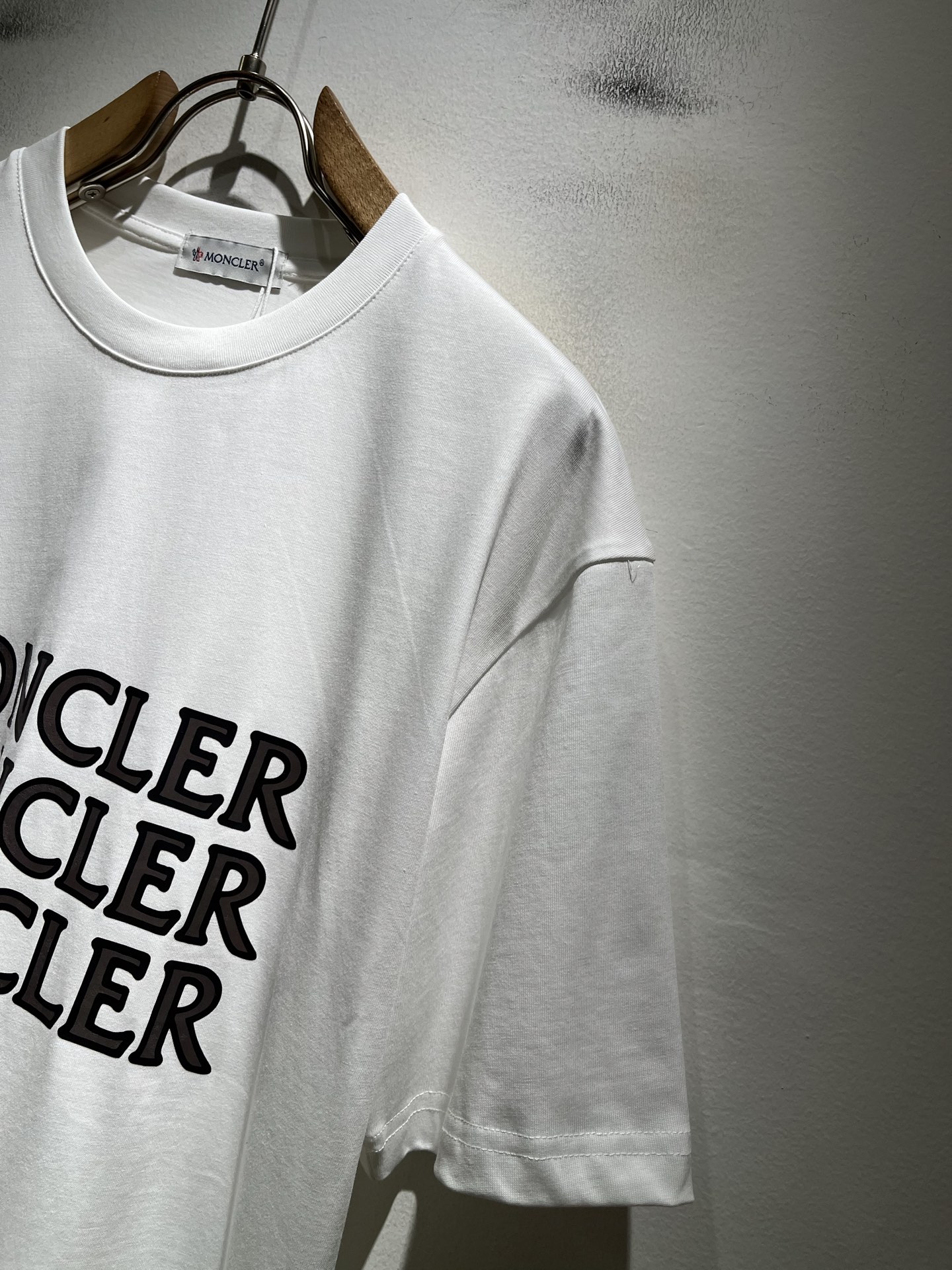 Moncler蒙家 2026春夏最新男女同款👫贸易订单短袖T恤，全品相！！网红款！采用logo图案压胶设