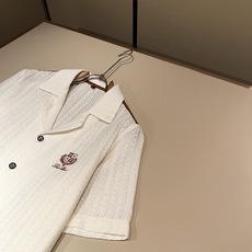 Loro Piana诺悠翩雅 2026春夏男士套装,最新的贸易订单全品相!!网红款!上身舒适透气,不僵硬 Loro Piana诺悠翩雅 2026春夏男士套装,最新的贸易订单全品相!!网红款!上身舒适透气,不僵硬