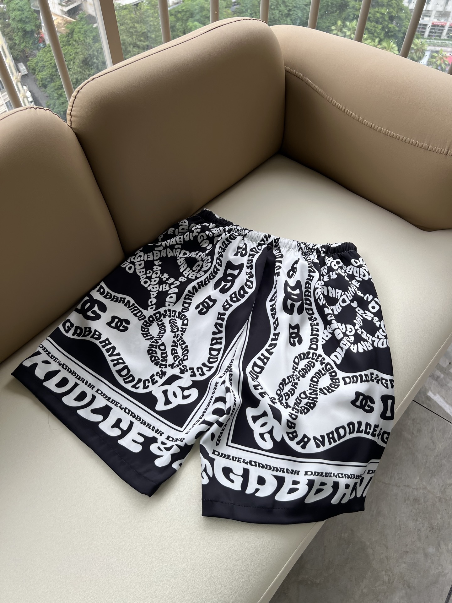 Dolce&Gabba*a 杜嘉*纳2026春夏新款男女同款👫睡衣套装，专柜同步发售！定制专属丝绸棉面料