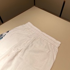 LouisVuitt*路易*登 2026春夏全新系列棉麻套装上线,非常时髦前卫的一款男女同款休闲套装,标 LouisVuitt*路易*登 2026春夏全新系列棉麻套装上线,非常时髦前卫的一款男女同款休闲套装,标