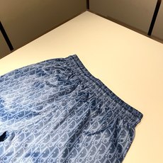 Dio*迪*奥 2026春夏新款男女同款👫休闲抽绳织带休闲短裤,男女同款!搭配老花字母logo设计!时尚 Dio*迪*奥 2026春夏新款男女同款👫休闲抽绳织带休闲短裤,男女同款!搭配老花字母logo设计!时尚