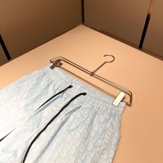 Dio*迪*奥 2026春夏新款男女同款👫休闲抽绳织带休闲短裤,男女同款!搭配老花字母logo设计!时尚 Dio*迪*奥 2026春夏新款男女同款👫休闲抽绳织带休闲短裤,男女同款!搭配老花字母logo设计!时尚