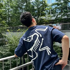 ARCTER*X始*祖鸟 2026春夏新款男女同款👫短袖T恤户外品牌可能大家第一想到的就是加拿大鹅、始祖 ARCTER*X始*祖鸟 2026春夏新款男女同款👫短袖T恤户外品牌可能大家第一想到的就是加拿大鹅、始祖