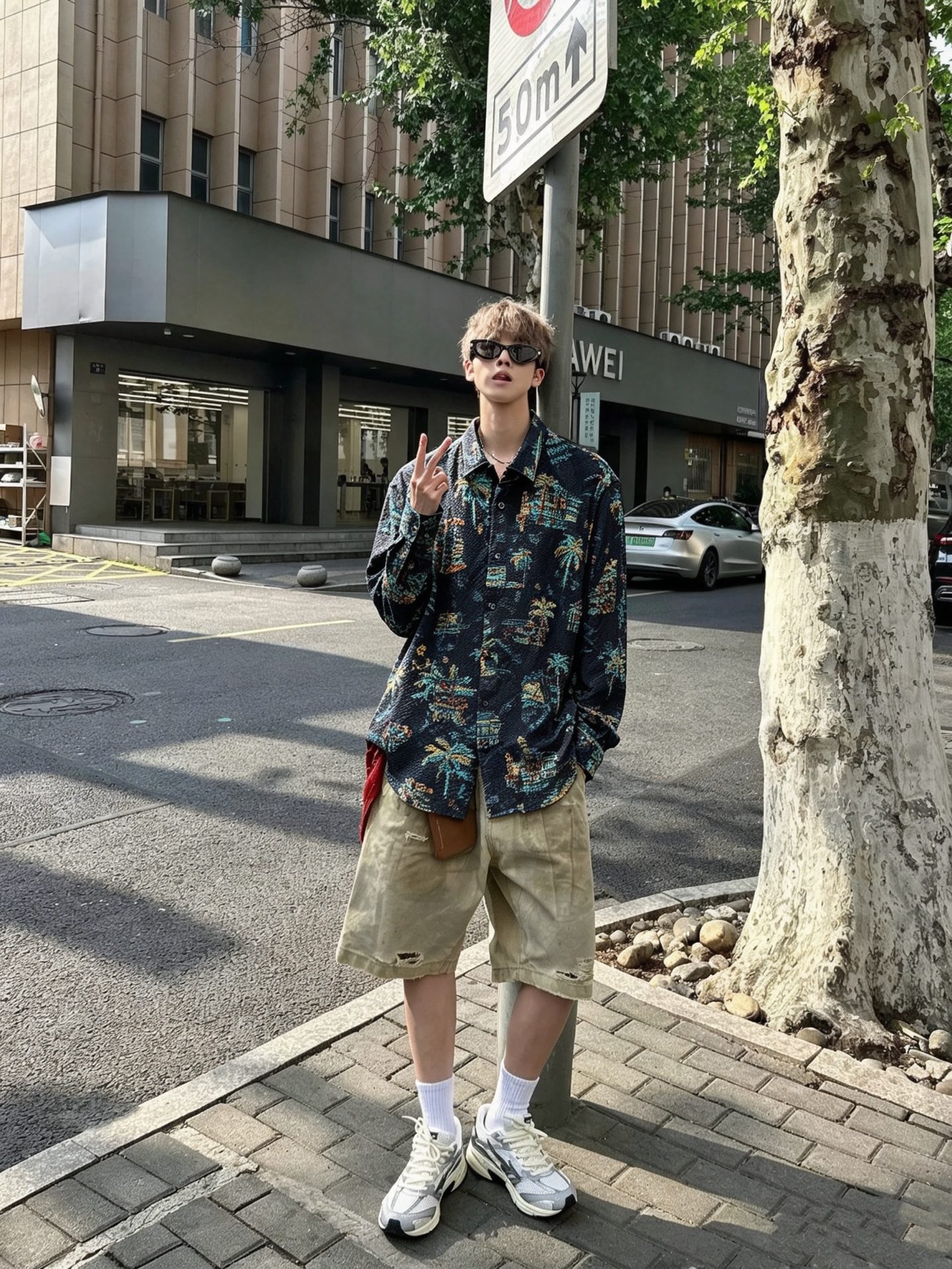 LouisVuitt*路易*登  2026春夏新品最新工艺男女同款👫翻领衬衣，独一无二超薄丝滑触感！！设计字母logo图