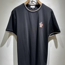 Moncler蒙家 2026春夏最新男女同款👫贸易订单短袖T恤,全品相!!网红款!采用logo图案刺绣徽 Moncler蒙家 2026春夏最新男女同款👫贸易订单短袖T恤,全品相!!网红款!采用logo图案刺绣徽