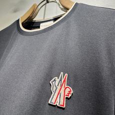 Moncler蒙家 2026春夏最新男女同款👫贸易订单短袖T恤,全品相!!网红款!采用logo图案刺绣徽 Moncler蒙家 2026春夏最新男女同款👫贸易订单短袖T恤,全品相!!网红款!采用logo图案刺绣徽
