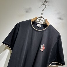 Moncler蒙家 2026春夏最新男女同款👫贸易订单短袖T恤,全品相!!网红款!采用logo图案刺绣徽 Moncler蒙家 2026春夏最新男女同款👫贸易订单短袖T恤,全品相!!网红款!采用logo图案刺绣徽
