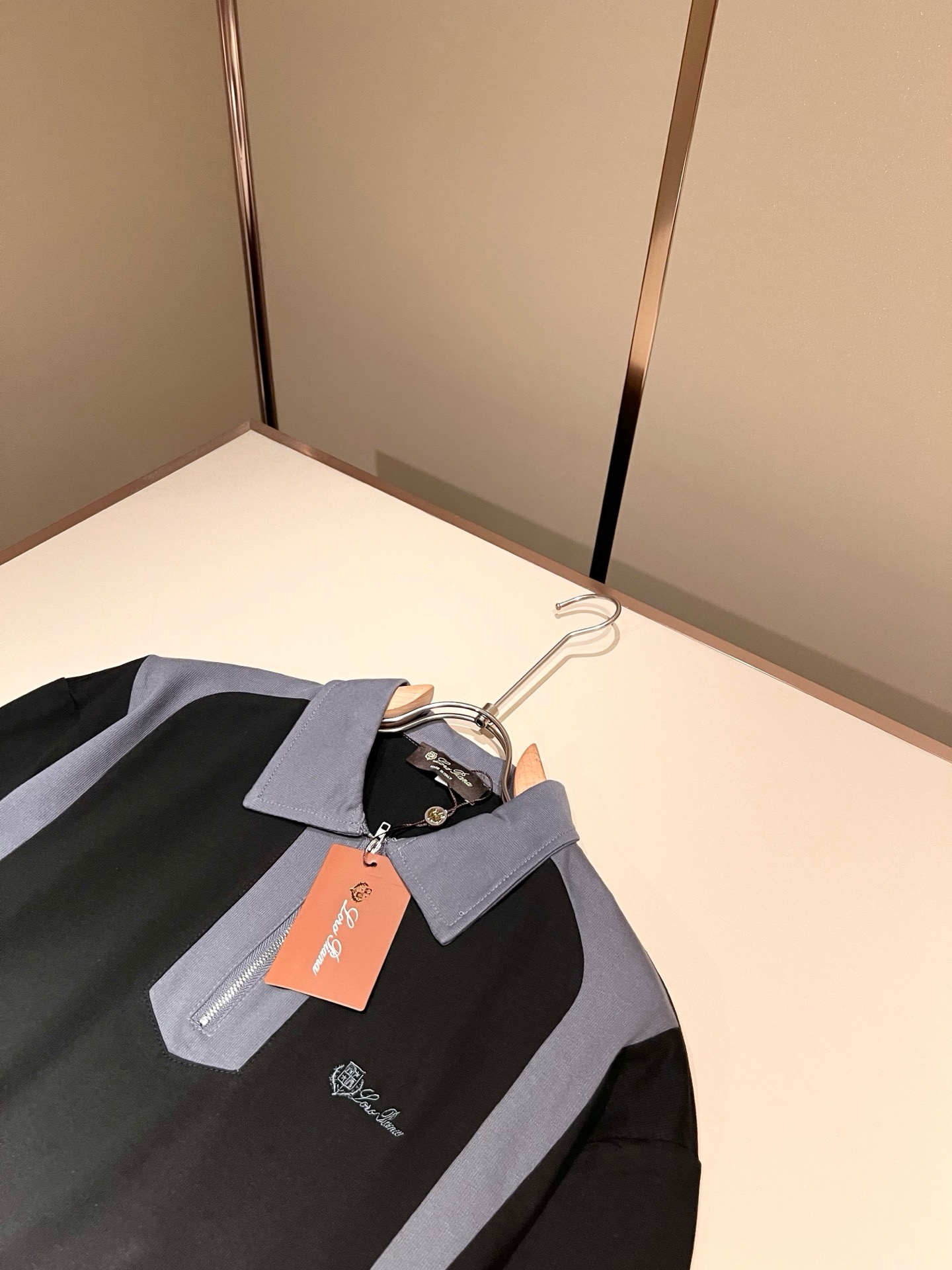 Loro Piana诺悠翩雅 2026春夏男士最新的贸易订单短袖Polo衫，全品相！！定制珠地纯棉面料！