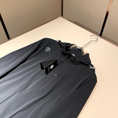迪桑特DESCENTE 2026春夏新款男女同款👫防晒服夹克外套,自1935年荣耀至今的专业运动品牌。8 迪桑特DESCENTE 2026春夏新款男女同款👫防晒服夹克外套,自1935年荣耀至今的专业运动品牌。8