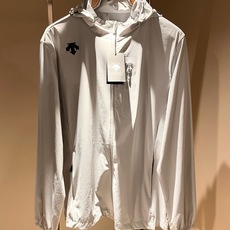 迪桑特DESCENTE 2026春夏新款男女同款👫防晒服夹克外套,自1935年荣耀至今的专业运动品牌。8 迪桑特DESCENTE 2026春夏新款男女同款👫防晒服夹克外套,自1935年荣耀至今的专业运动品牌。8