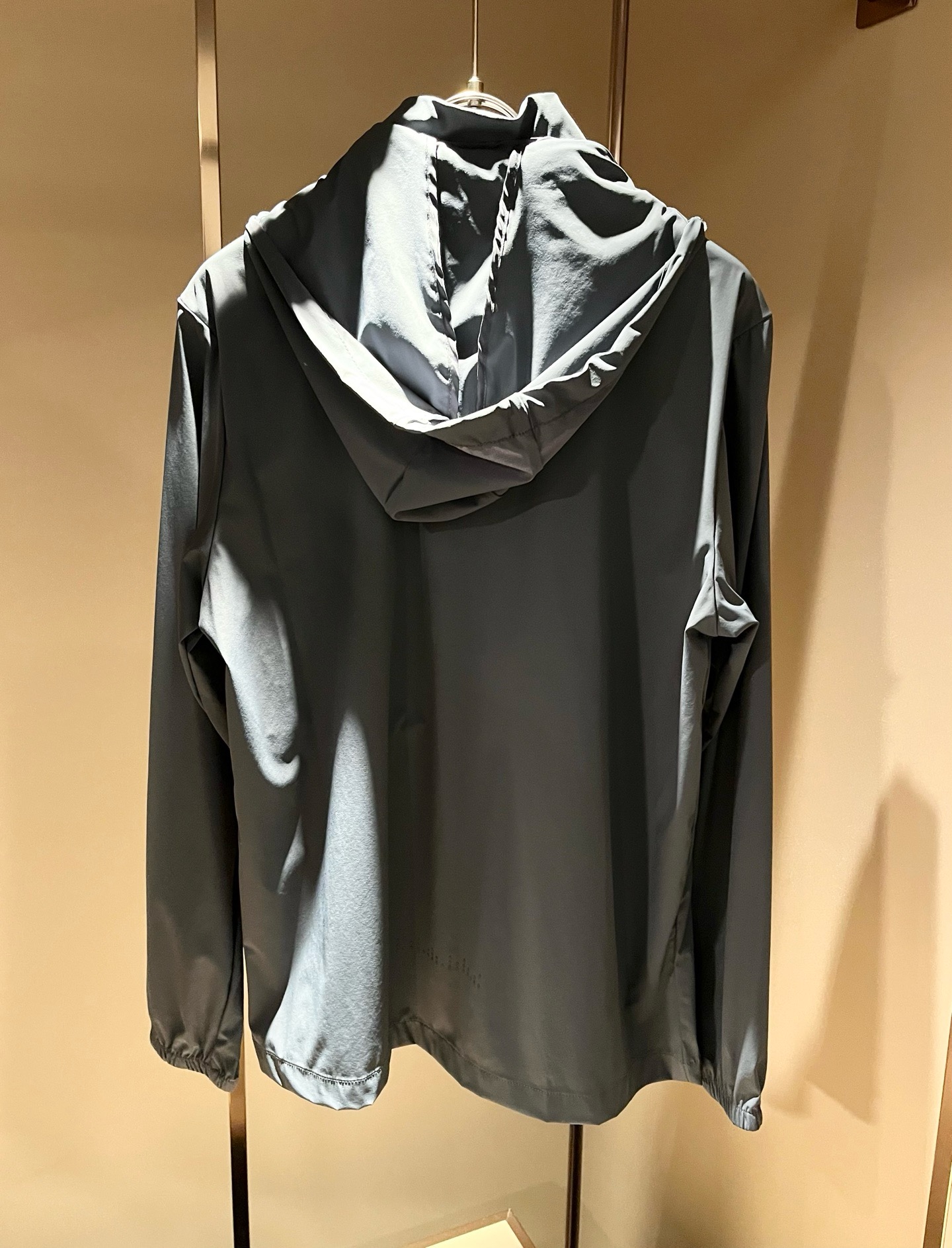 迪桑特DESCENTE 2026春夏新款男女同款👫防晒服夹克外套，自1935年荣耀至今的专业运动品牌。8