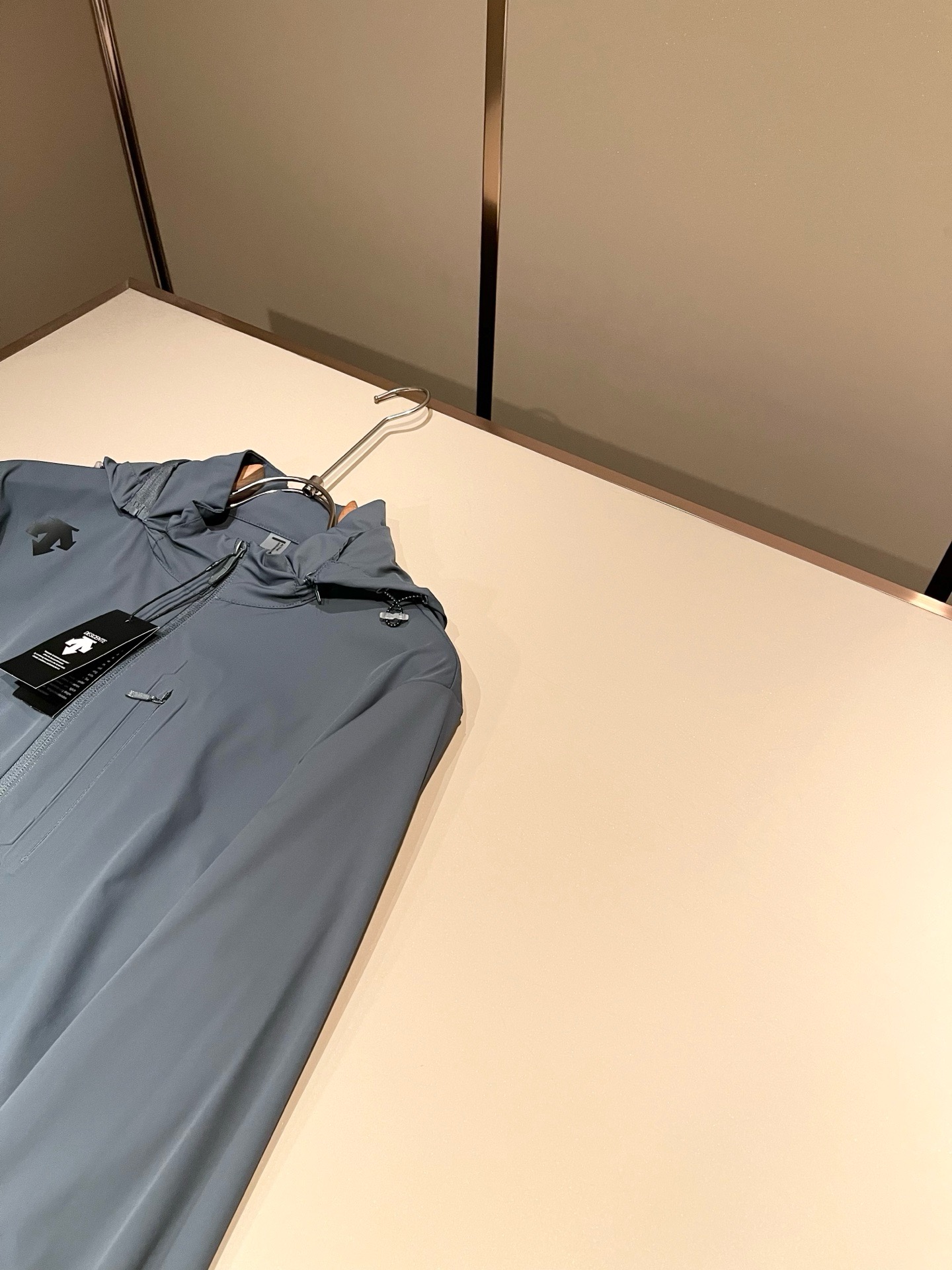 迪桑特DESCENTE 2026春夏新款男女同款👫防晒服夹克外套，自1935年荣耀至今的专业运动品牌。8