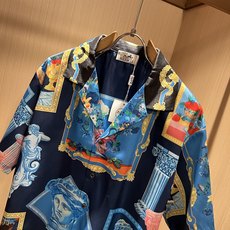 VERS*CE/范*哲 2026春夏新品原单长袖衬衣,VERS*CE/范*哲 贸易公司渠道 产品 值 VERS*CE/范*哲 2026春夏新品原单长袖衬衣,VERS*CE/范*哲 贸易公司渠道 产品 值