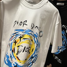 Dio*迪家 2026春夏新款男女同款👫短袖T恤,专柜同步发售!定制专属260克纯棉面料,定制原版工艺螺 Dio*迪家 2026春夏新款男女同款👫短袖T恤,专柜同步发售!定制专属260克纯棉面料,定制原版工艺螺