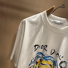 Dio*迪家 2026春夏新款男女同款👫短袖T恤,专柜同步发售!定制专属260克纯棉面料,定制原版工艺螺 Dio*迪家 2026春夏新款男女同款👫短袖T恤,专柜同步发售!定制专属260克纯棉面料,定制原版工艺螺