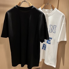 Moncler蒙家 2026春夏男女同款👫情侣款最新的贸易订单短袖T恤,全品相!!网红款!采用logo图 Moncler蒙家 2026春夏男女同款👫情侣款最新的贸易订单短袖T恤,全品相!!网红款!采用logo图