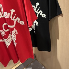 VALENTI*O华伦*奴~柜台款、2026春夏新款短袖T恤衫,胸前logo压胶印花设计!简单时尚而年轻 VALENTI*O华伦*奴~柜台款、2026春夏新款短袖T恤衫,胸前logo压胶印花设计!简单时尚而年轻