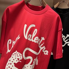 VALENTI*O华伦*奴~柜台款、2026春夏新款短袖T恤衫,胸前logo压胶印花设计!简单时尚而年轻 VALENTI*O华伦*奴~柜台款、2026春夏新款短袖T恤衫,胸前logo压胶印花设计!简单时尚而年轻