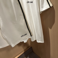 CELIN*瑟琳 2026春夏新款时尚休闲圆领套装,经典男女同款情侣👫短袖T恤衫!贸易公司渠道稀出,同步 CELIN*瑟琳 2026春夏新款时尚休闲圆领套装,经典男女同款情侣👫短袖T恤衫!贸易公司渠道稀出,同步