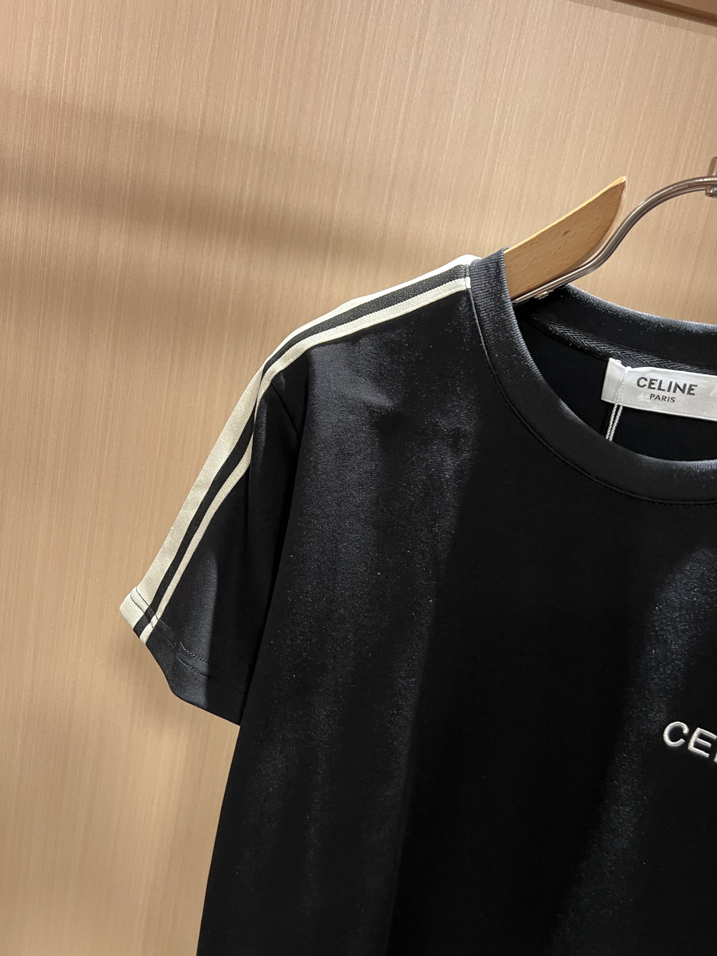 CELIN*瑟琳 2026春夏新款时尚休闲圆领套装,经典男女同款情侣👫短袖T恤衫!贸易公司渠道稀出,同步 CELIN*瑟琳 2026春夏新款时尚休闲圆领套装,经典男女同款情侣👫短袖T恤衫!贸易公司渠道稀出,同步