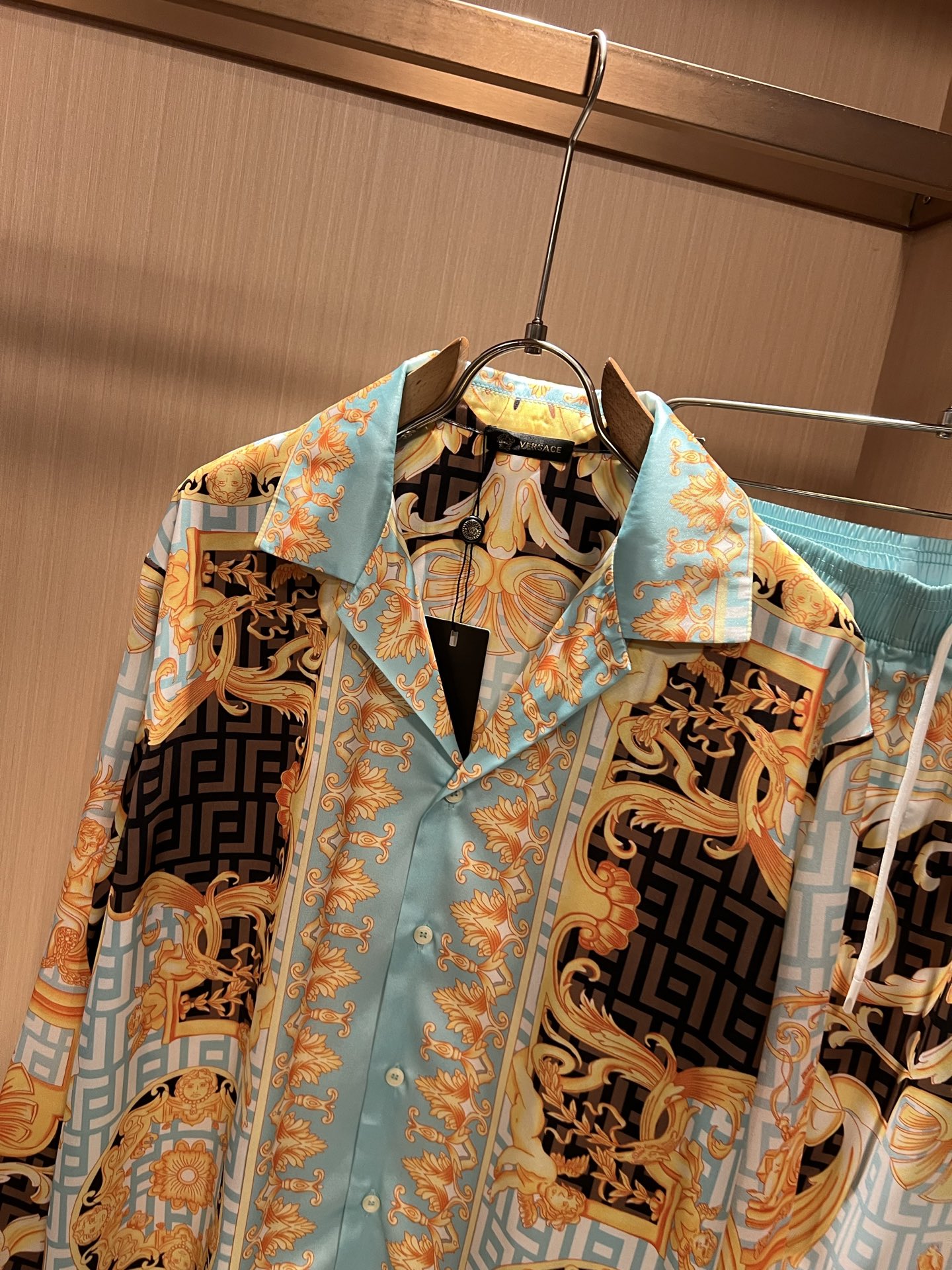 VERS*CE/范*哲 2026春夏新品原单睡衣真丝套装VERS*CE/范*哲 贸易公司渠道 产品 VERS*CE/范*哲 2026春夏新品原单睡衣真丝套装VERS*CE/范*哲 贸易公司渠道 产品