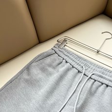 Gucc*古家 2026春夏最新系列基础圆领男女同款👫休闲短裤,男女同款!贸易公司渠道稀出,同步官网发售 Gucc*古家 2026春夏最新系列基础圆领男女同款👫休闲短裤,男女同款!贸易公司渠道稀出,同步官网发售