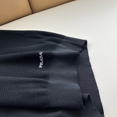 PRAD*A普*达2026春夏新款男士冰丝伊力特针织短袖T恤,最新款全网独家首上!!~既经典有时尚百搭, PRAD*A普*达2026春夏新款男士冰丝伊力特针织短袖T恤,最新款全网独家首上!!~既经典有时尚百搭,