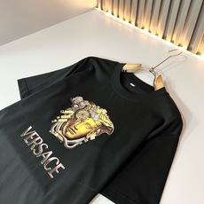 VERS*CE/范*哲 2026春夏新品原单短袖T恤,VERS*CE/范*哲 贸易公司渠道 产品 值 VERS*CE/范*哲 2026春夏新品原单短袖T恤,VERS*CE/范*哲 贸易公司渠道 产品 值