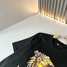 VERS*CE/范*哲 2026春夏新品原单短袖T恤,VERS*CE/范*哲 贸易公司渠道 产品 值 VERS*CE/范*哲 2026春夏新品原单短袖T恤,VERS*CE/范*哲 贸易公司渠道 产品 值