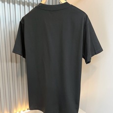 Gucc*古家 2026春夏新款男女同情侣款👫休闲宽松棉质圆领短袖T恤衫!贸易公司渠道稀出,同步官网发售 Gucc*古家 2026春夏新款男女同情侣款👫休闲宽松棉质圆领短袖T恤衫!贸易公司渠道稀出,同步官网发售