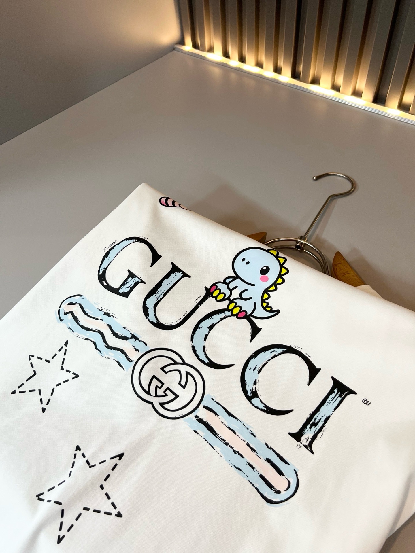 Gucc*古家 2026春夏新款男女同情侣款👫休闲宽松棉质圆领短袖T恤衫！贸易公司渠道稀出，同步官网发售