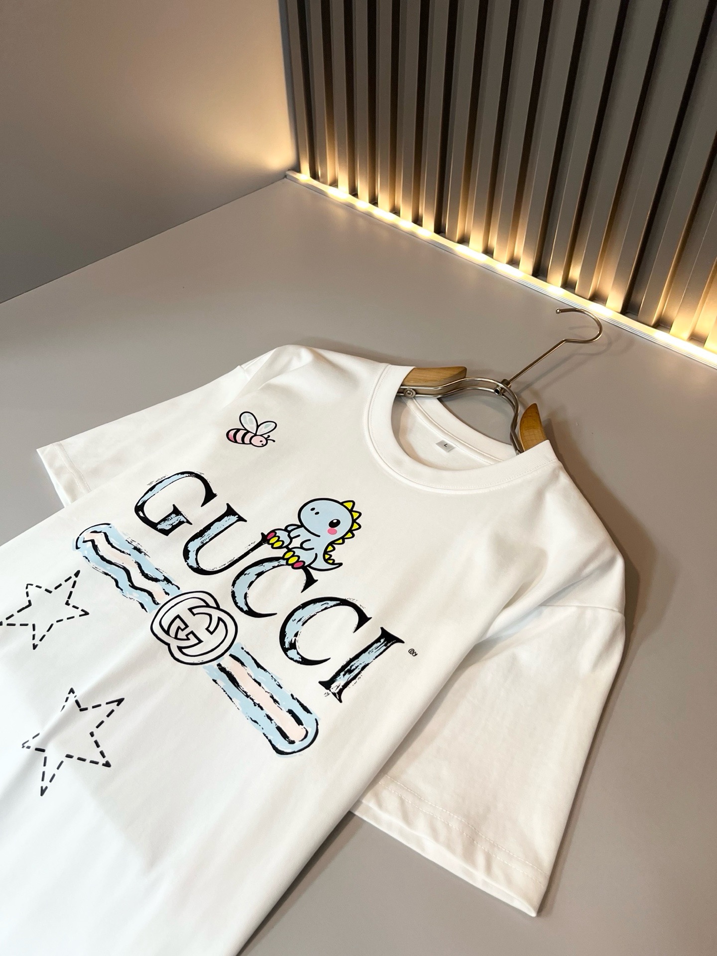 Gucc*古家 2026春夏新款男女同情侣款👫休闲宽松棉质圆领短袖T恤衫！贸易公司渠道稀出，同步官网发售